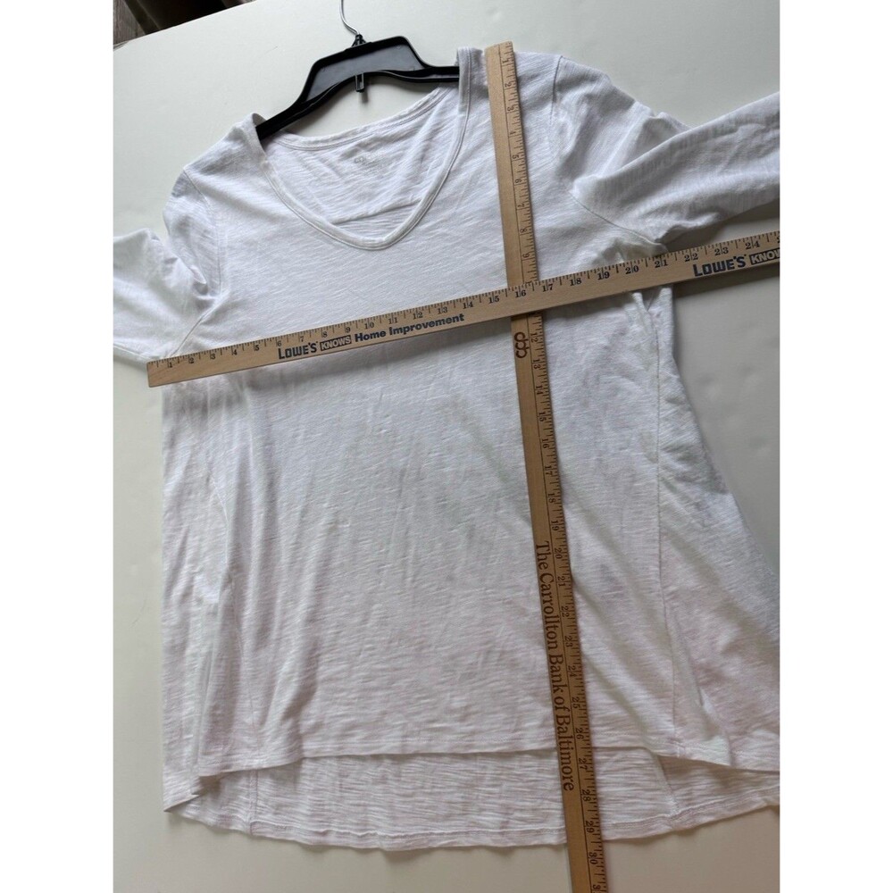 Chico's White Ultimate Tee Hi-Lo T-shirt Relaxed V-neck Classic Sz 2 L/12 - Picture 6 of 6